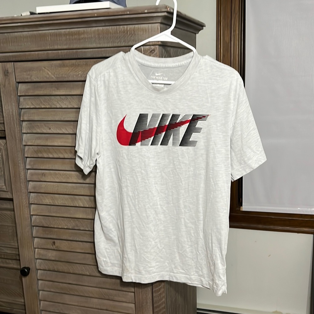 Nike tee